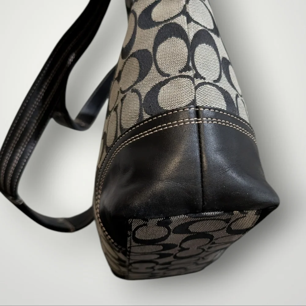 Coach Hampton Signature Tote - Picture 14 of 16